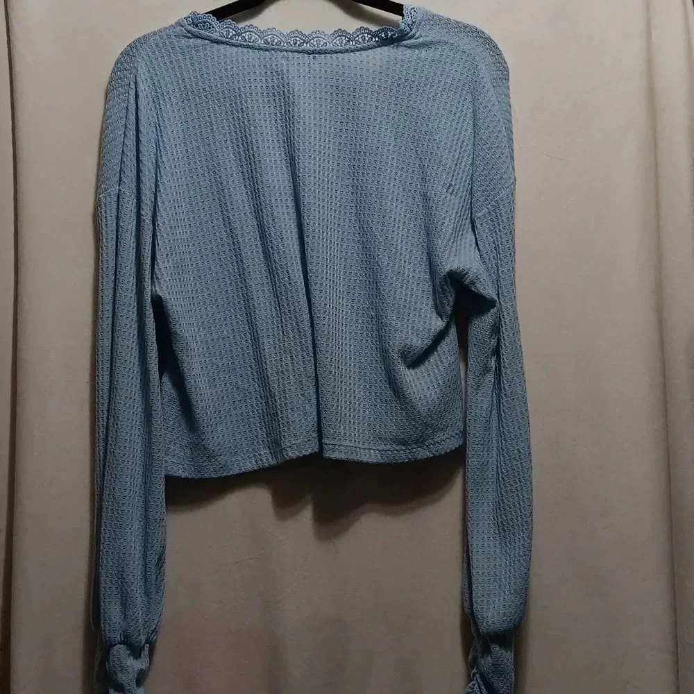 Womens XL Love Fire Baby Blue Babydoll Cropped Waffle Knit Crochet V Neck Top - Picture 8 of 8